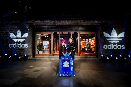  adidas Originals全球首家定制三叶草旗舰店于成都远洋太古里开业，禅院新生诠释潮流内核