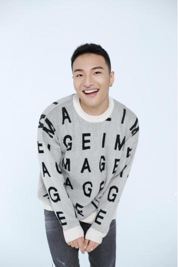 繁星互娱艺人田一名新身份，与寇振海李玲玉等老戏骨爆笑出演短剧