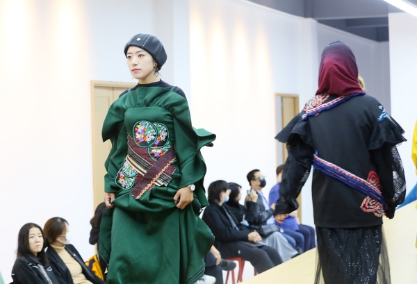  冬奥织梦：天才妈妈非遗创益在行动