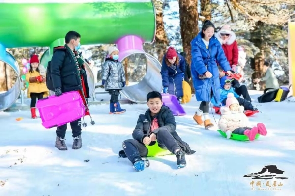  央视1天14次报道瓦屋山，今年的瓦屋山究竟火在哪里？