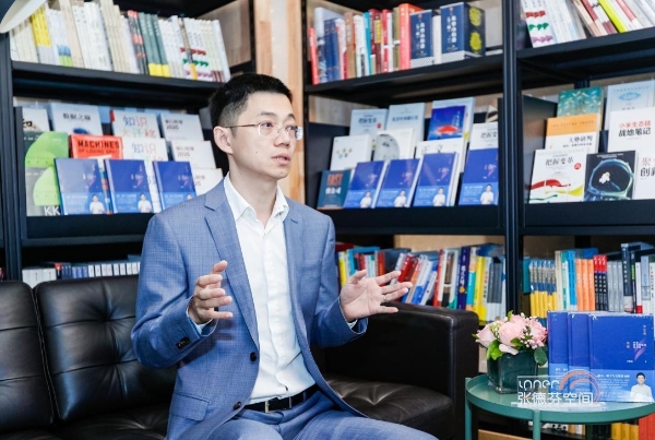 知名心理学作家卢熠翎：人为何越长大，越难有好情绪？