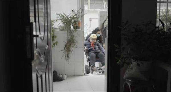  腾讯公益携手腾讯影业发布首部纪录短片，关注罕见病群体 