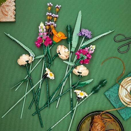  “搭在一起“，用乐高®积木开启情人节创意新风潮