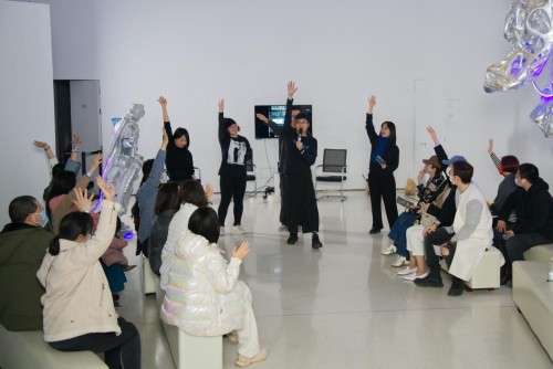  利郎LESS IS MORE 携手 三体宇宙 搭建新一代职场人的先锋减压场