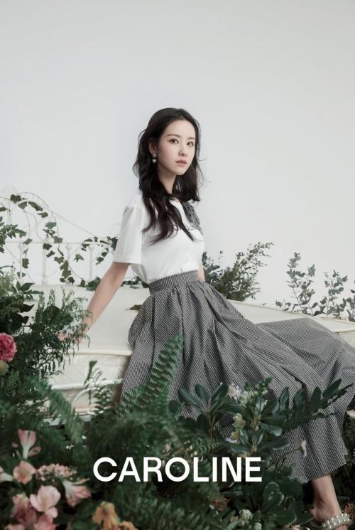  欣贺CAROLINE女神节携手品牌大使陈都灵｜开启「丛灵之旅」