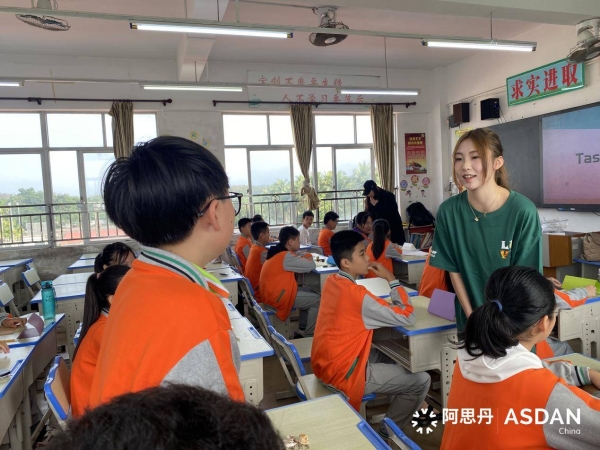  用我们的力量传递爱与温暖 ——广州市为明学校国际部学生海南支教行