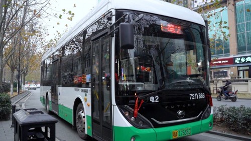  武汉公交“江湖地位”为何这么稳？多种新能源公交赋能城市发展