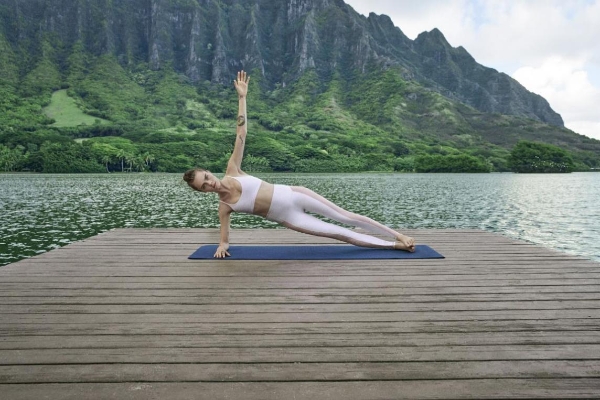 彪马与Cara Delevingne合作，推出PUMA EXHALE高端瑜伽系列