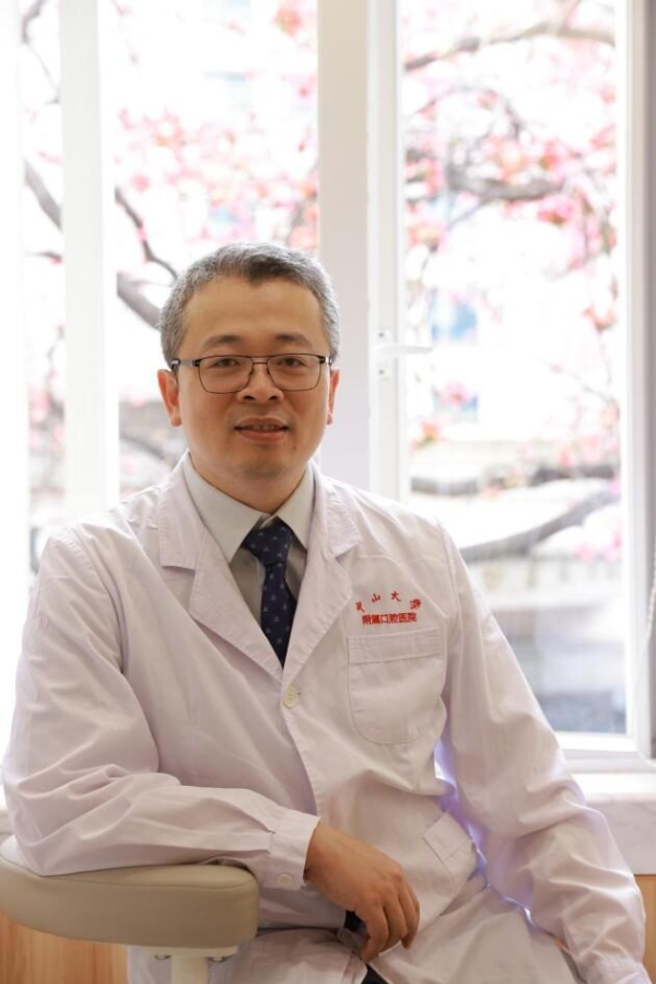  中山大学附属口腔医院许跃“触网”科普，守护口腔健康