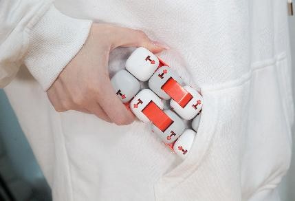 小米新品指尖积木PLUS PLUS PLUS，减压神器玩转指尖艺术 