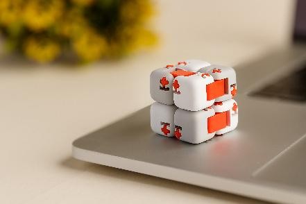 小米新品指尖积木PLUS PLUS PLUS，减压神器玩转指尖艺术 