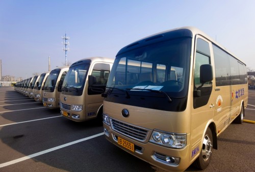  宇通客车硬核护航2022全国两会！T7占高端商务用车93%