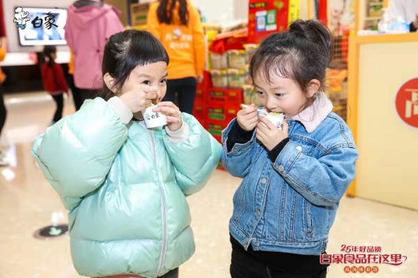  白象高汤体验馆引爆郑州，百城巡游让“中国味，遍天下”