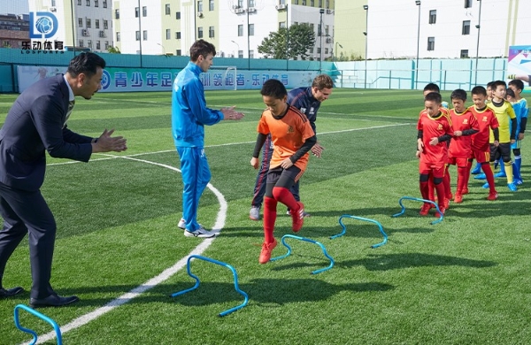 乐动体育精英队选拔即将开启，孩子们的足球梦越来越近了！