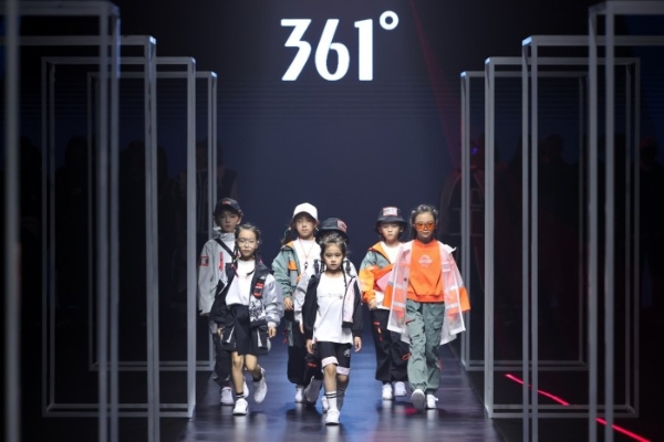  联手中国航天·太空创想定义“科技新国潮” 361°儿童全速领跑运动童装赛道