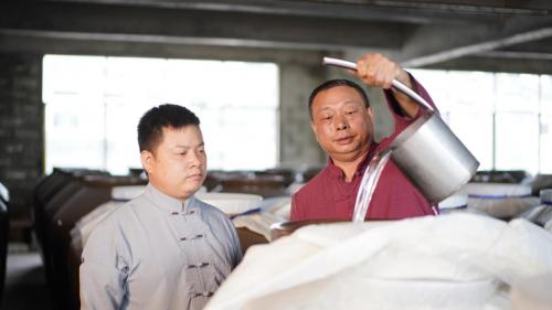  贵州荣太和烧坊石荣霄酒业：一个酿酒世家的历史传奇