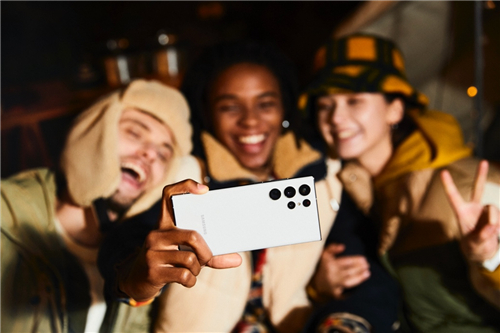  三星Galaxy S22系列《夜夜夜夜·未央》MV 希望每个人在夜晚都能够获得力量与新生