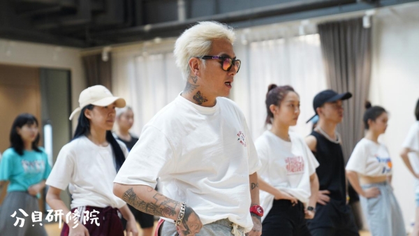  「青春征集令2022」艺人选拔赛开启，寻找歌手、舞者、rapper、偶像型艺人