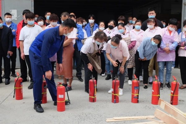 大云镇安监办在福气多举办企业安全生产培训