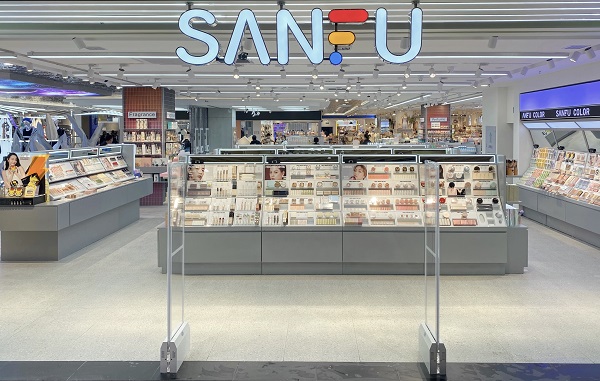  AKF&三福碰撞时尚新火花，快来线下打卡吧！