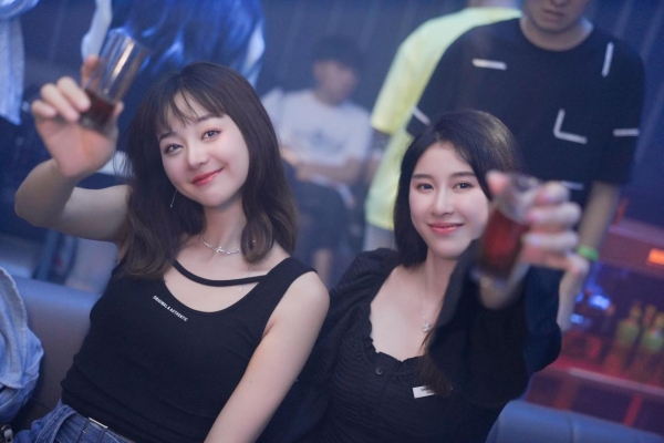 BOOMSHAKE FUZHOU ● I AM HOT SEARCH