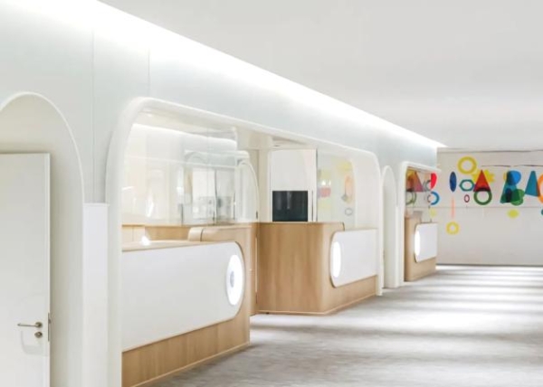  MEIYI英皇国际幼儿园斩获2022年德国红点设计大奖等5大奖项