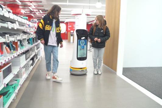  普渡机器人“葫芦”入驻荷兰万得城电器，助力零售业构建智慧消费新业态