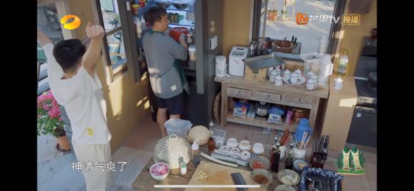 奥运冠军做客蘑菇屋，容声精心养鲜食材守护健康