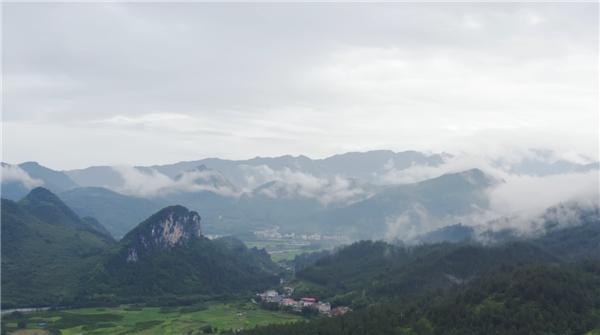 佳百年生态源酿,藏在山川果岭的酱酒