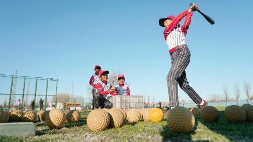  理念交锋，殊途同归：竹内亮新片《追“球”》向世界讲述中国棒球故事