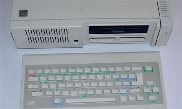 火爆三十余年，为何说到机械键盘CHERRY的轴体还是独一档？