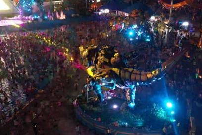 黄石卡乐星球恐龙水世界夜场来袭，欢乐加倍