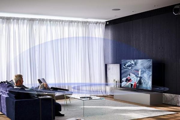 强大音画技术，三星Neo QLED系列电视让家庭影院触手可及