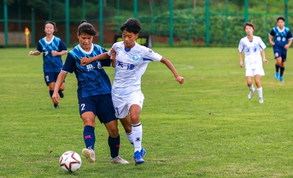 2021年全国“体校杯”女子组足球比赛 在云南开远开赛