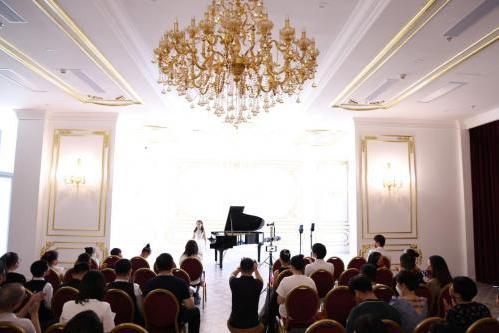 投身艺术，奉献专业——第十一届深圳钢琴公开赛