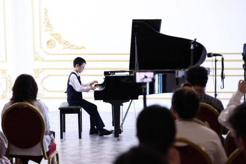 投身艺术，奉献专业——第十一届深圳钢琴公开赛