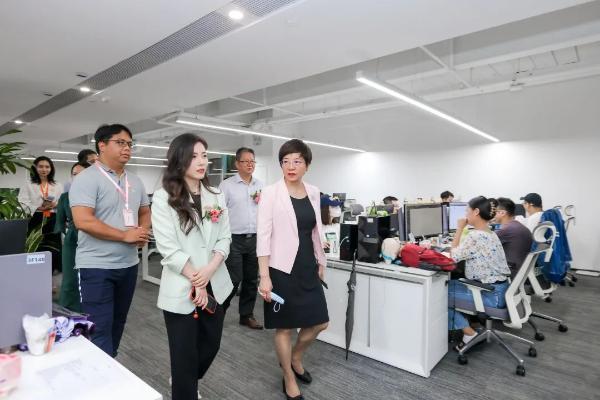 广东省妇联党组成员、副主席方赛妹一行走访简知科技总部