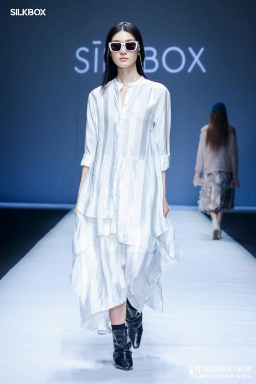 聚焦“当代”：寻求创意与市场之间的平衡点 ———Silk box携手李文耀登陆中国国际时装周 