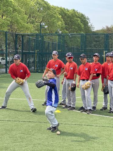 挥出“人生第一棒”！MLB携手小红书揭开棒球潮流标签