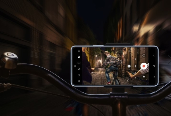 三星Galaxy A53 5G加持专业影像 为你记录这份“秋意渐浓”