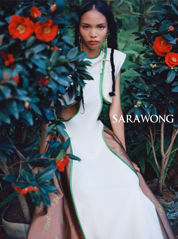 SARAWONG S/S 2023《山茶霁雪》 于米兰时装周 交融东西之韵