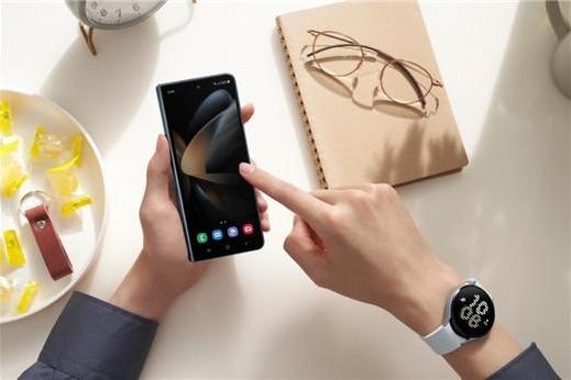 三星Galaxy Z Fold4：超越手机的多元化移动智能终端