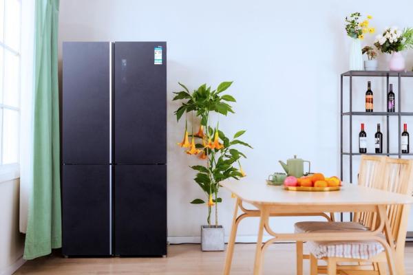 TCL Q10冰箱提升办公幸福感，家里也速速安排上！