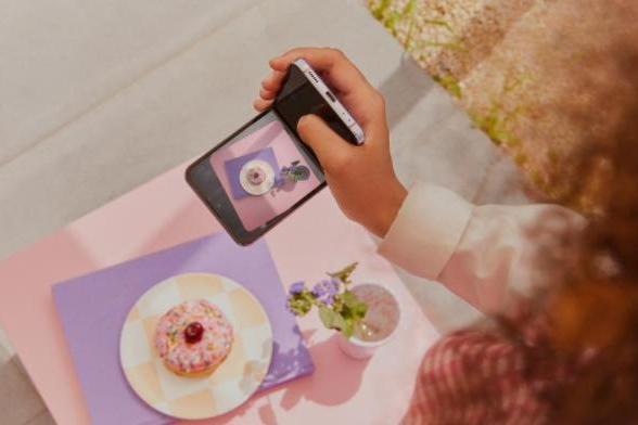 花式拍摄带来创意作品 三星Galaxy Z Flip4让你秒变影像大师