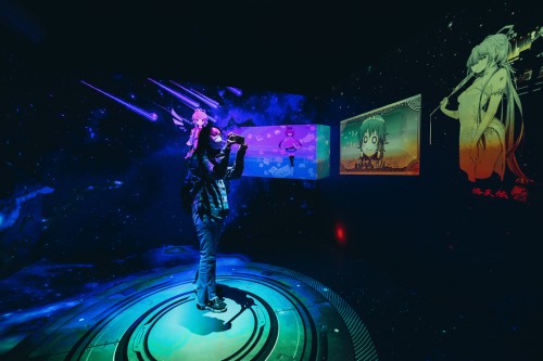 文化驱动、科技赋能，虚拟歌手洛天依秀翻第五届进博会