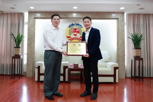 瘦吧科技&中食安泓携基金会捐赠超116万，向疫而行，让爱引领生命