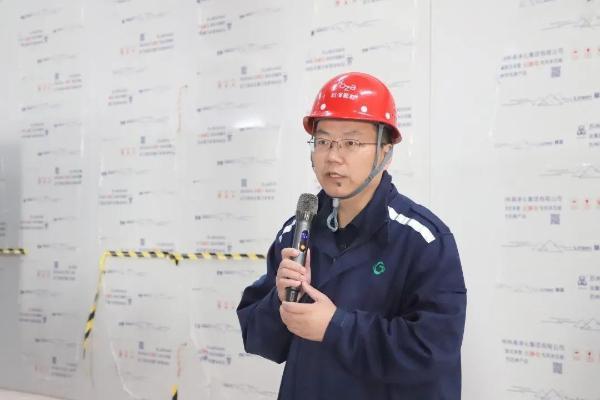 10月28日上午9时，科泽新材OCA涂布设备装机启动仪式在江苏沭阳厂区隆重举行，科泽OCA项目团队共同见证了这一历史时刻。
