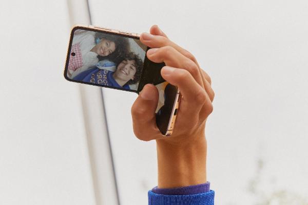 拥有三星Galaxy Z Flip4 在这深秋拍出最具创意的影像大片