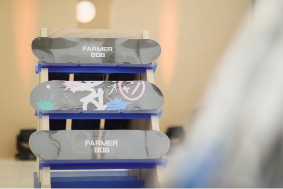 从潮玩IP升级为潮流品牌 FARMER BOB全球首家旗舰店正式开业