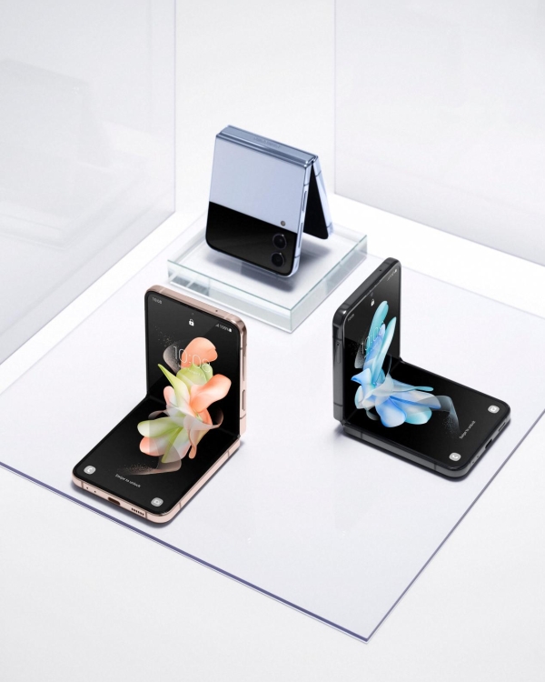 Galaxy Z Flip4强势助力 三星出货量持续领跑全球智能手机市场